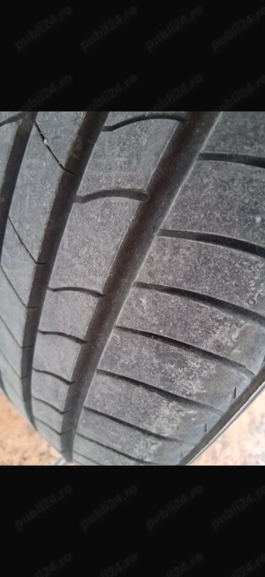 Anvelope 215/55 R18 95 V