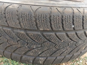 vând genți cu cauciucuri 