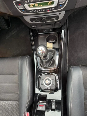 Renault Megane 3 BOSE Edition 2014 132cp - imagine 6