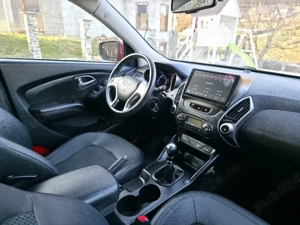 Hyundai ix35 2.0 Diesel 184CP 4x4 |  Navi | Întreținut | 169.491 km - imagine 4