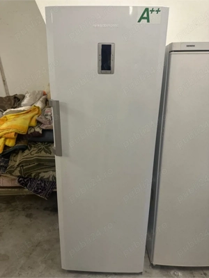congelator vertical alb de la brandul Elektra  Bregenz -stare foarte bună. 