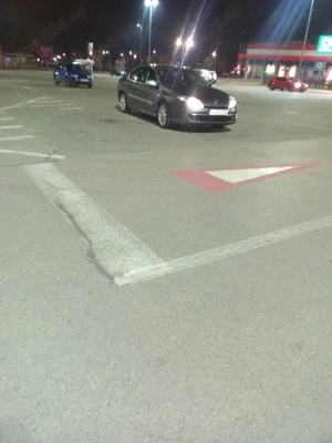 Renault laguna 3 ,2400 euro negociabil , piele alcantara,senzor parcare,keyless,etc - imagine 3