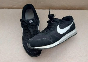 Nike MD Runner 2
