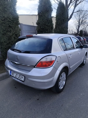 Opel Astra H model 2008 (facelift), motor 1.6 benzină  - imagine 3