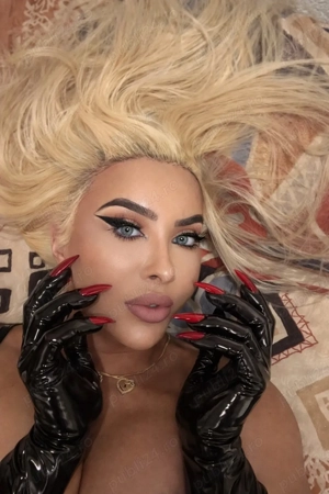 Transexuala milf exclus cupluri!!!