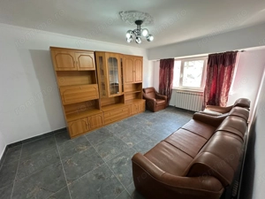 Apartament 3 camere | De inchiriat |  Zona Tomis 3 | Poziție excelentă - imagine 2