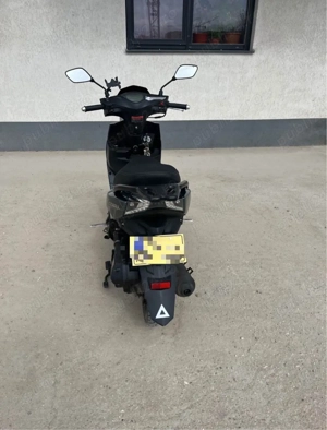 Scuter de inchiriat  - imagine 3