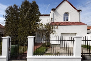 Vila individuala renovata complet | 6 camere | 500 mp teren | Str Jean Monnet