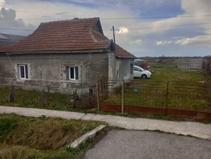 Teren intravilan + casa veche Ciuperceni - imagine 3
