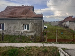 Teren intravilan + casa veche Ciuperceni - imagine 2