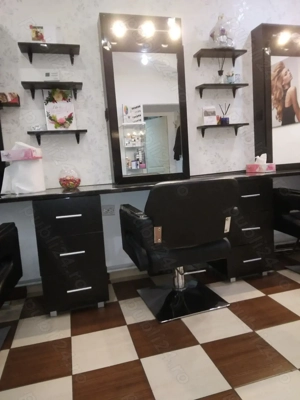 Inchiriez post coafor frizerie 