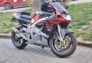 Se vinde Suzuki gsxr srad de 750 din 97.   - imagine 2