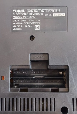 Vand orga Yamaha PSR-2700 - imagine 3