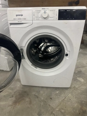 mașină de spălat rufe cu încărcare frontală Gorenje din seria WaveActive