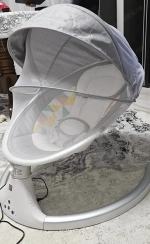 Leagan electric pentru bebelusi cu Bluetooth, USB si telecomanda   stare foarte buna