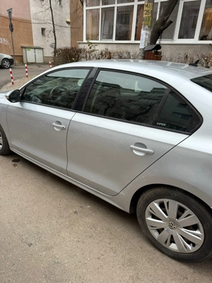 Volkswagen Jetta - imagine 3