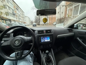 Volkswagen Jetta - imagine 5