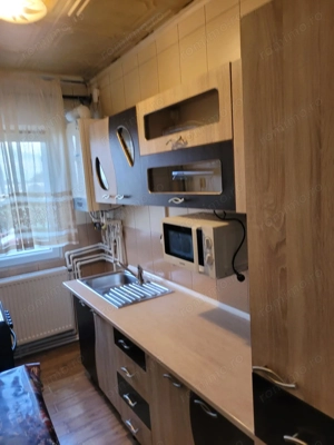 Inchiriez apartament cu 2 camere 1700 lei 