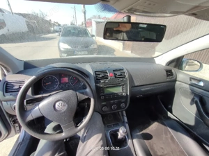 vând Volkswagen golf 