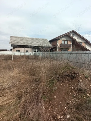 Vind pământ intravilan