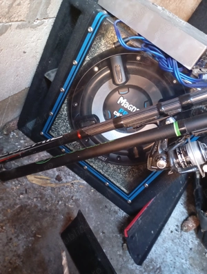 Vând subwoofer magnat 1200w+statie 