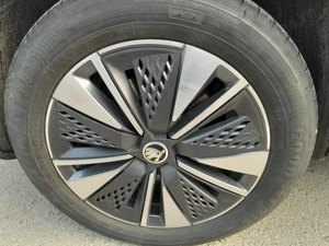 Skoda karoq 150cp benzina 2023 - imagine 2