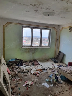 Vand apartament cu 3 camere