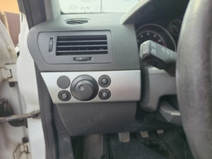 Opel Astra H 1.6 16V 116CP   Mașină de familie, motor fiabil, întreținută - imagine 8