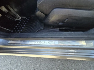 Mercedes-Benz e200  - imagine 4