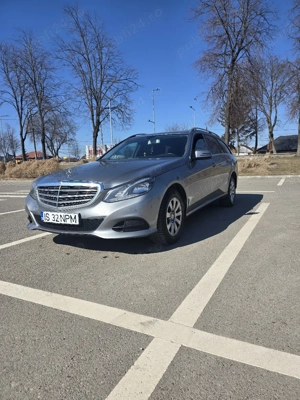 Mercedes-Benz e200  - imagine 8