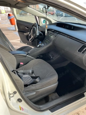 toyota prius  - imagine 3