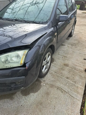 vând ford  pt piese - imagine 3