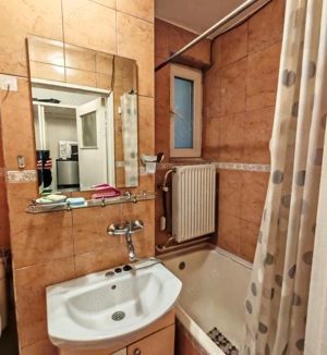 Inchiriez apartament ULTRACENTRAL , Sala Palatului , 2 camere . - imagine 10