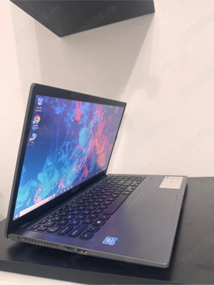 ASUS VivoBook 15