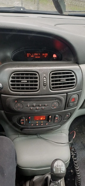 dezmembrez renault scenic - imagine 4