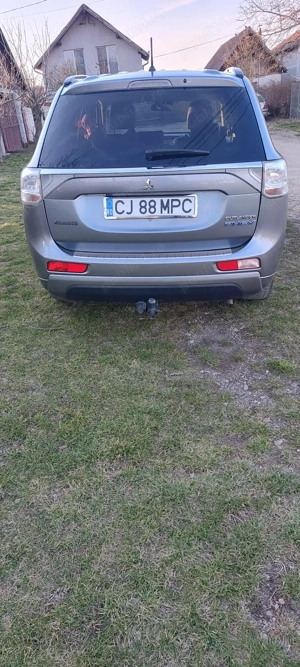 Mitsubishi Outlander  - imagine 7