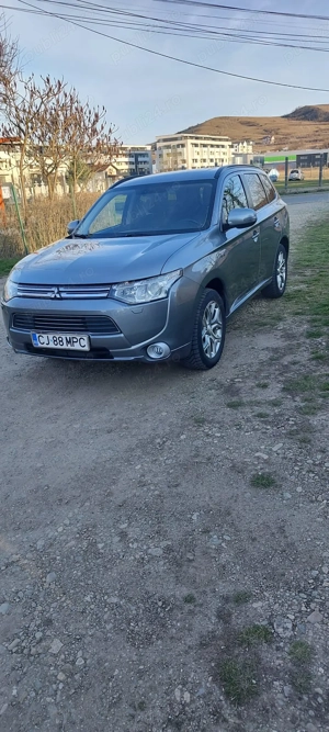 Mitsubishi Outlander  - imagine 3