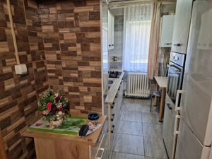 Apartament de vanzare micro 5 Hunedoara vizavi de fosta scoala gen nr 11 