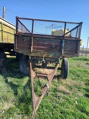 Remorca auto tip platforma