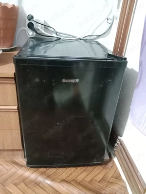 Mini frigider marca Vortex