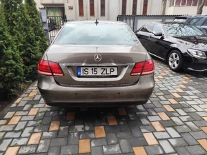 Mercedes-Benz E Class 220 - imagine 3