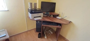 Vând birou calculator