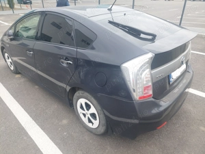 Toyota Prius Plug-in  - imagine 3