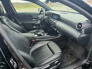 Mercedes A180d   WideSCREEN   Distronic   Piele   Full LED   Camera   Senzori 360   VARIANTE - imagine 8