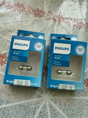 Becuri C5W Philips Ultinon 30mm 6000k(alb rece)