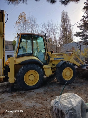 Buldoexcavator Komatsu - imagine 3