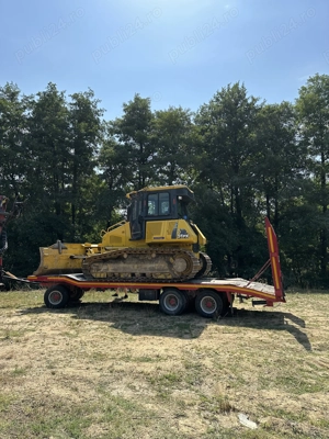 Inchiriere buldozer Komatsu 13