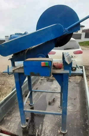 mașină de debitat fier 