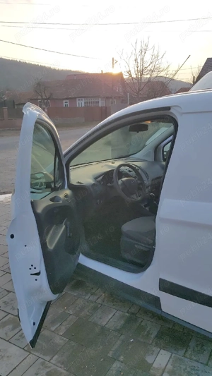 Ford Transit Courier 1,5 D Euro 6 - imagine 9