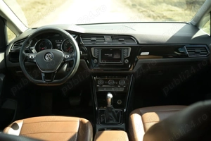 Vand Touran.. An 2016 luna a 6 .. 7 locuri.. Motor 1.6 tdi.. 110 cai.. Automat  euro 6 consum mic - imagine 2